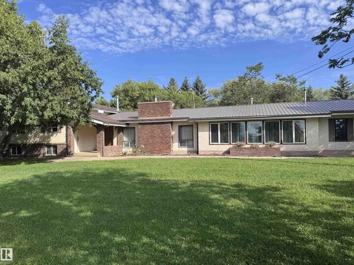 Property Photo:  26530 Twp Rd 590  AB T0G 1W0 
