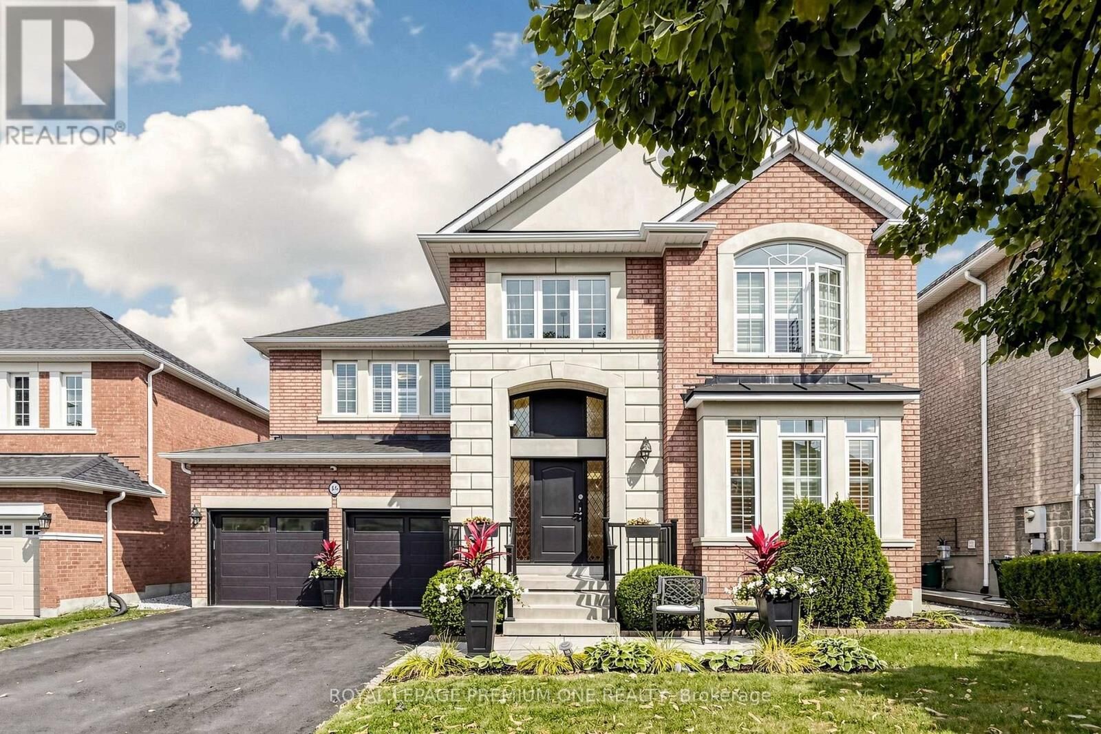 Property Photo: 46 Bosco Drive ON L4H 0M3