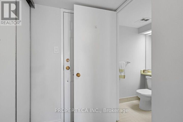 Property Photo: 65 Scadding Avenue 608 ON M5A 4L1