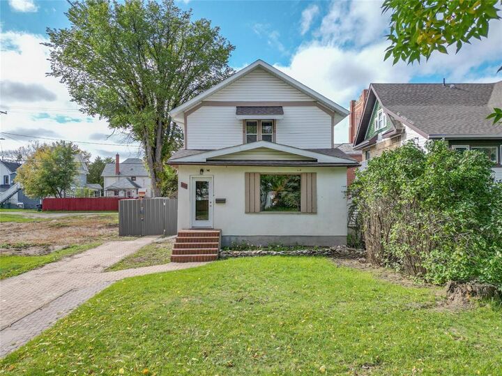 Property Photo:  416 12th Street  MB R7A 4M4 