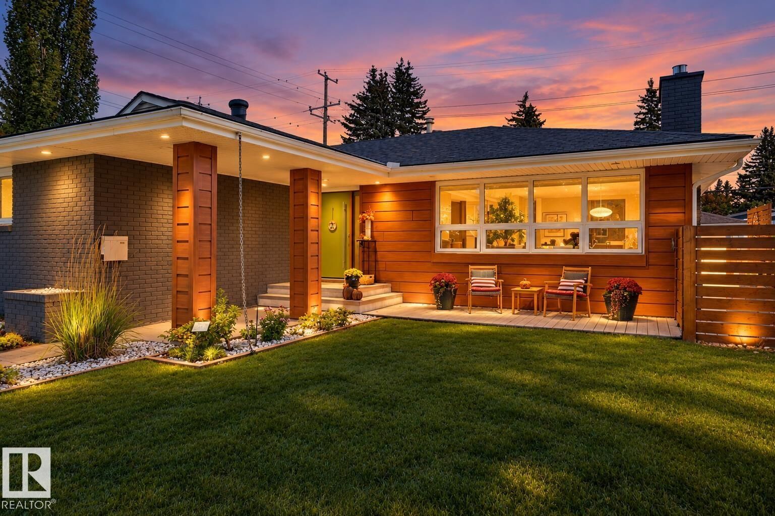 Property Photo:  14012 80 Avenue NW  AB T5R 3J7 