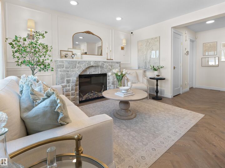 Property Photo:  4825 120 Street NW 52  AB T6H 0G9 