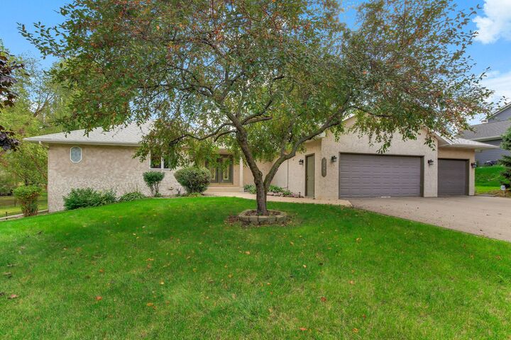 Property Photo:  2646 Shadow Lane  MN 55318 