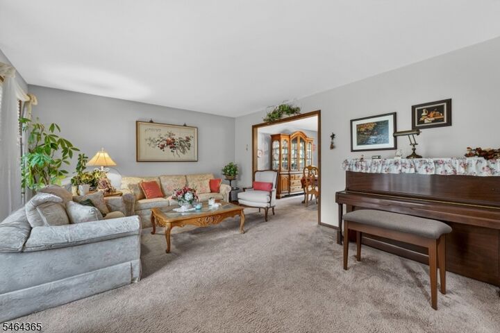 Property Photo: 2 Rittenhouse Cir NJ 08822