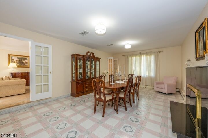 Property Photo:  2 Glencove Rd  NJ 07950 