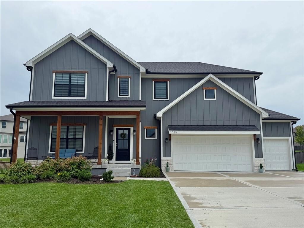 Property Photo:  1025 NW 95th Terrace  MO 64155 