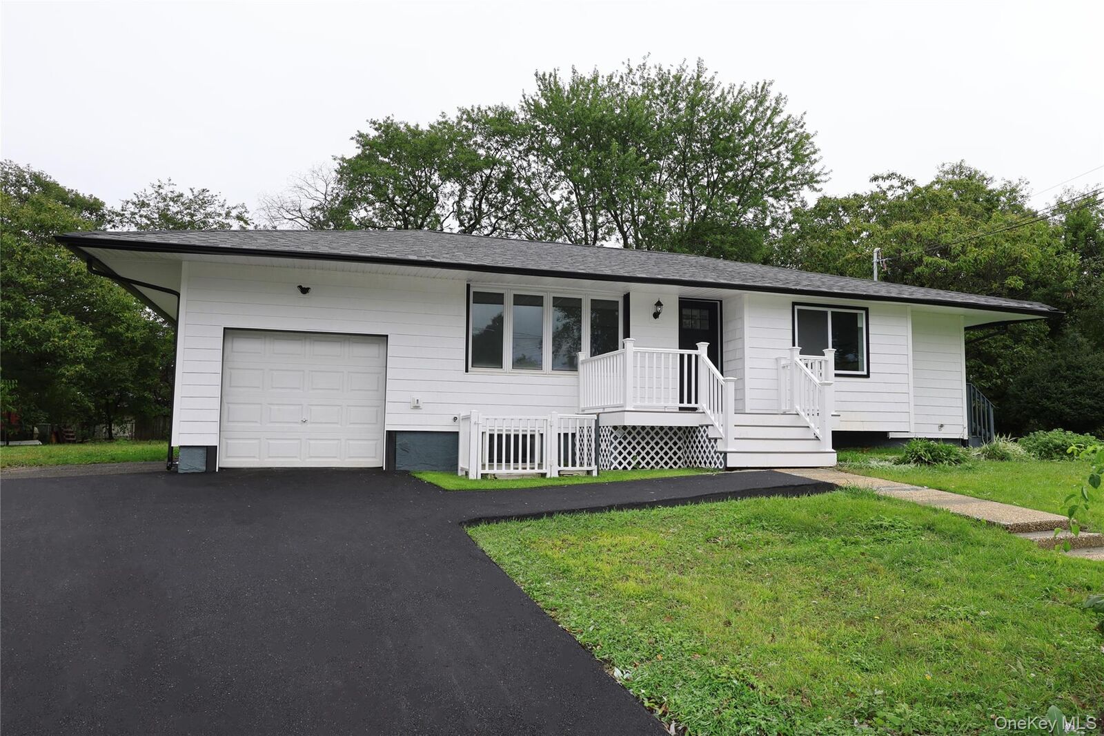 Property Photo:  1537 Agate Street  NY 11706 