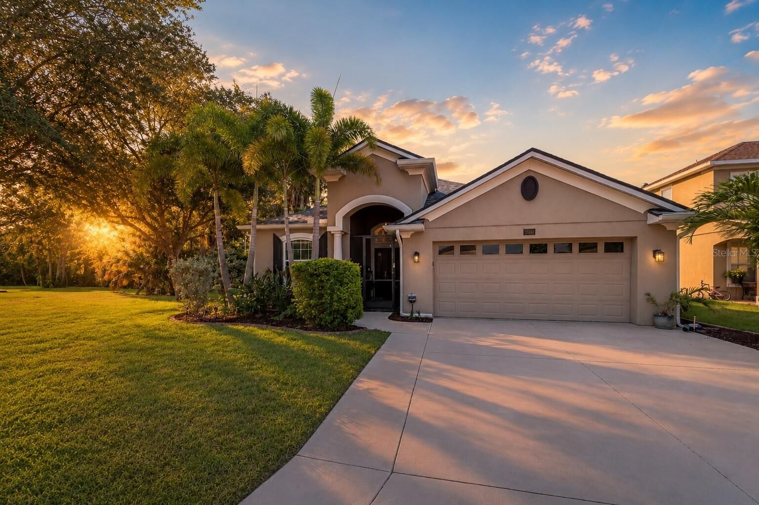 Property Photo: 5030 58th Terrace E FL 34203