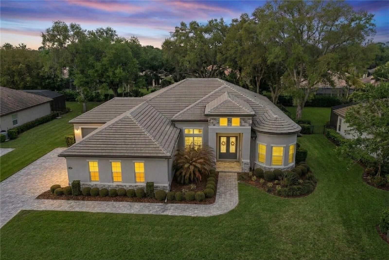 Property Photo: 25855 Crossings Bluff Lane FL 32776
