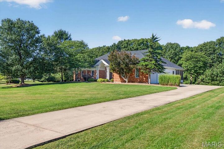 Property Photo: 1469 Ridgetree Trails Drive MO 63021