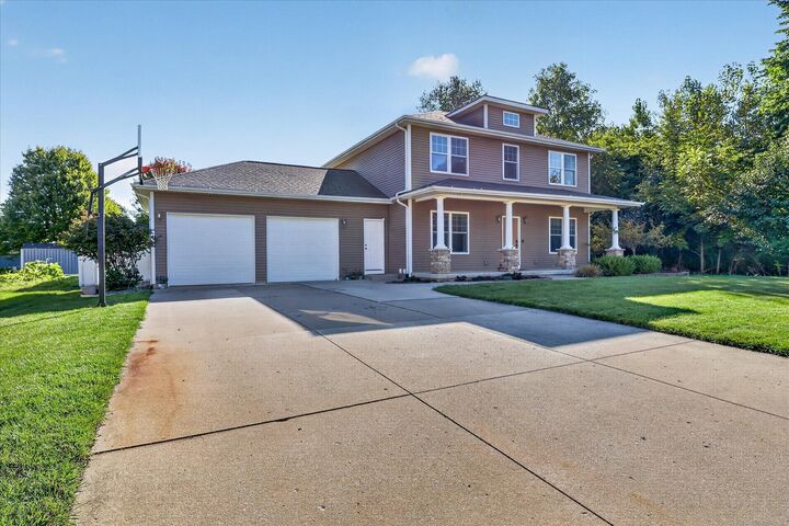 Property Photo:  163 Woodhaven Drive  MI 49015 