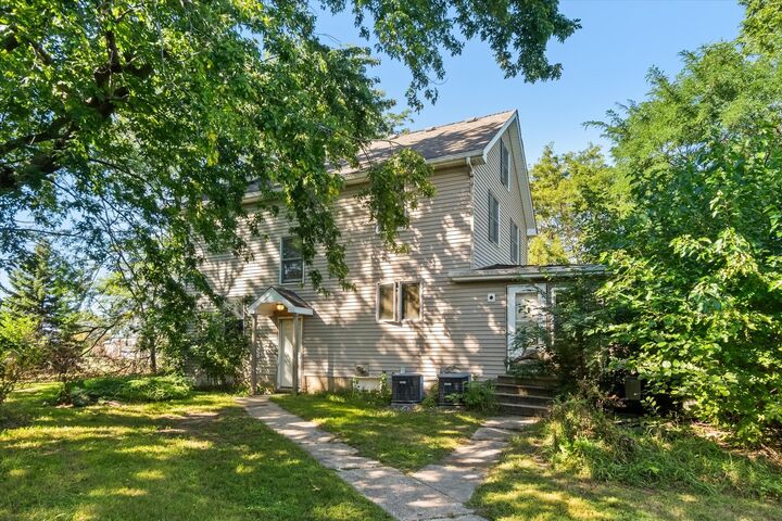 Property Photo:  870 Simons Road  IL 60543 