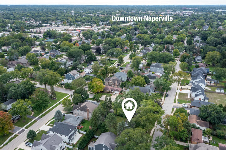 Property Photo: 1314 N Eagle Street IL 60563