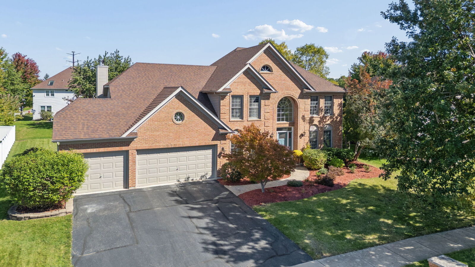 Property Photo: 23034 Persimmon Lane IL 60586