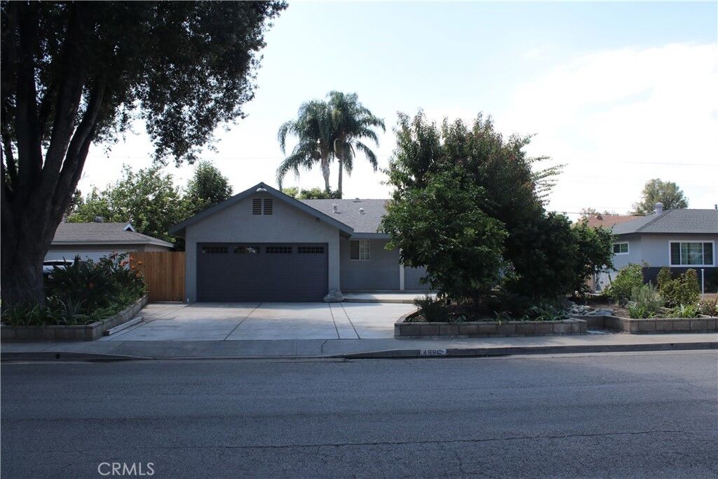 Property Photo:  4926 Wilton Pl.  CA 92504 