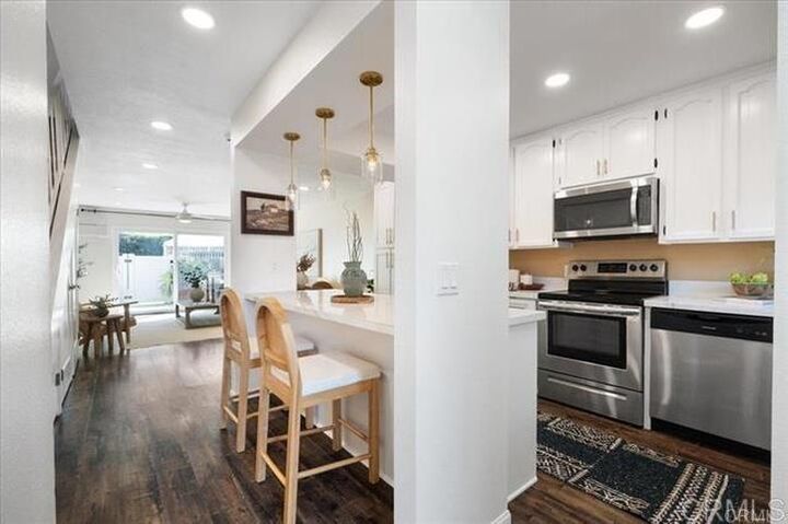 Property Photo: 328 Winsome Place CA 92024