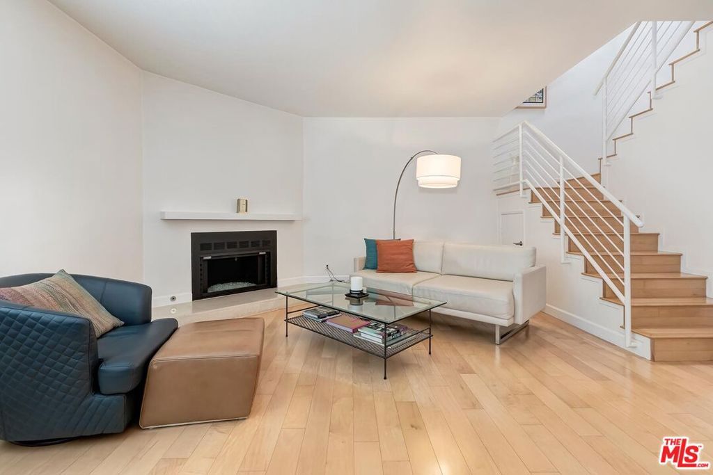Property Photo:  1830 Colby Avenue 9  CA 90025 