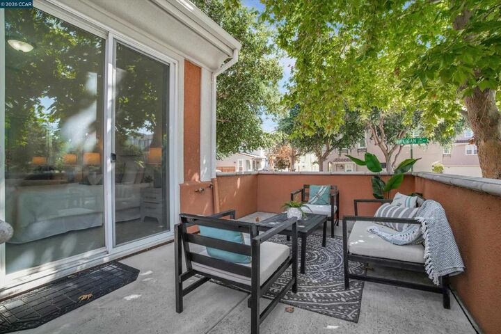Property Photo:  2900 Calico Cmn  CA 94551 