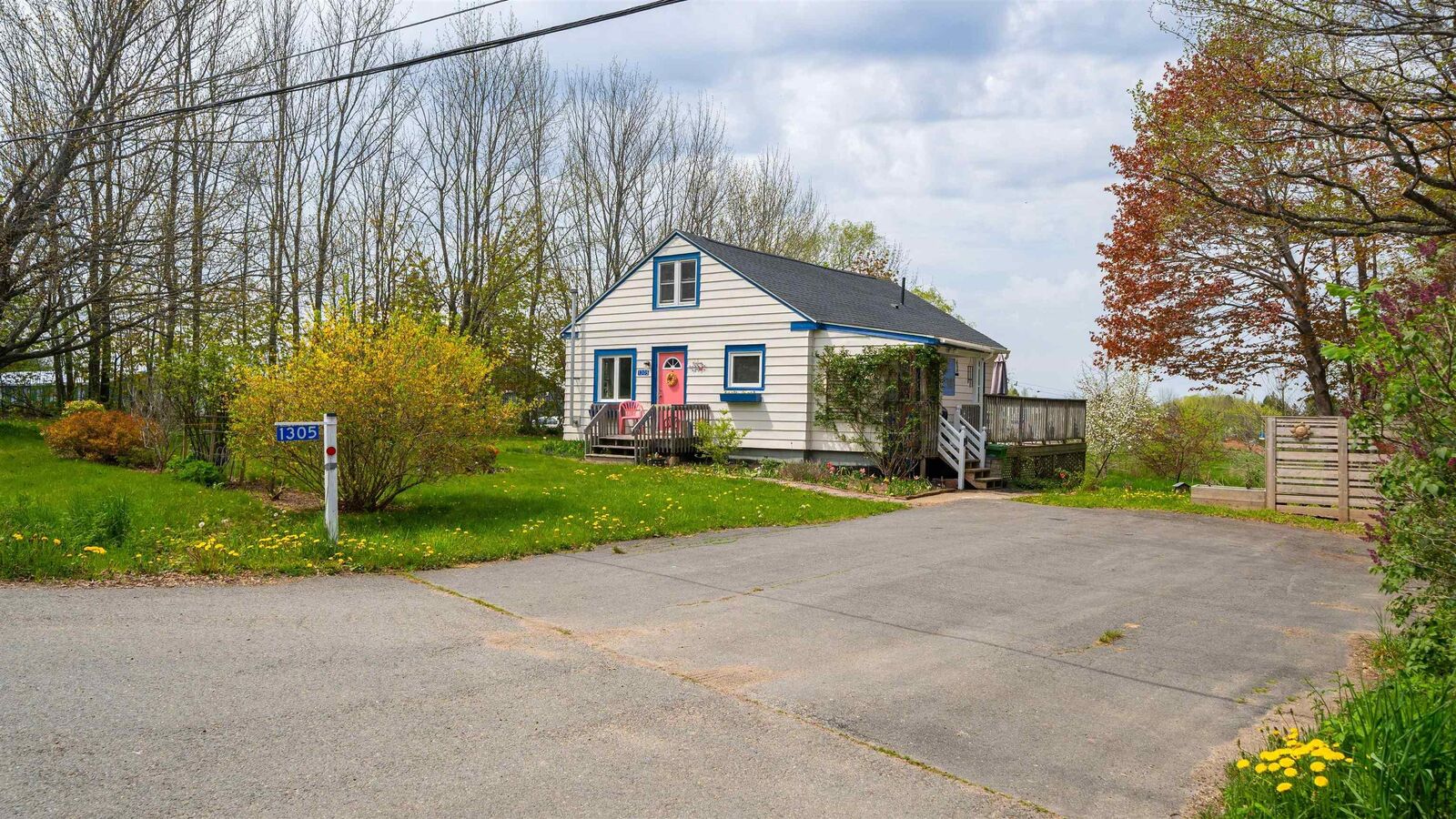 Property Photo:  1305 Ridge Road  NS B4P 2R1 