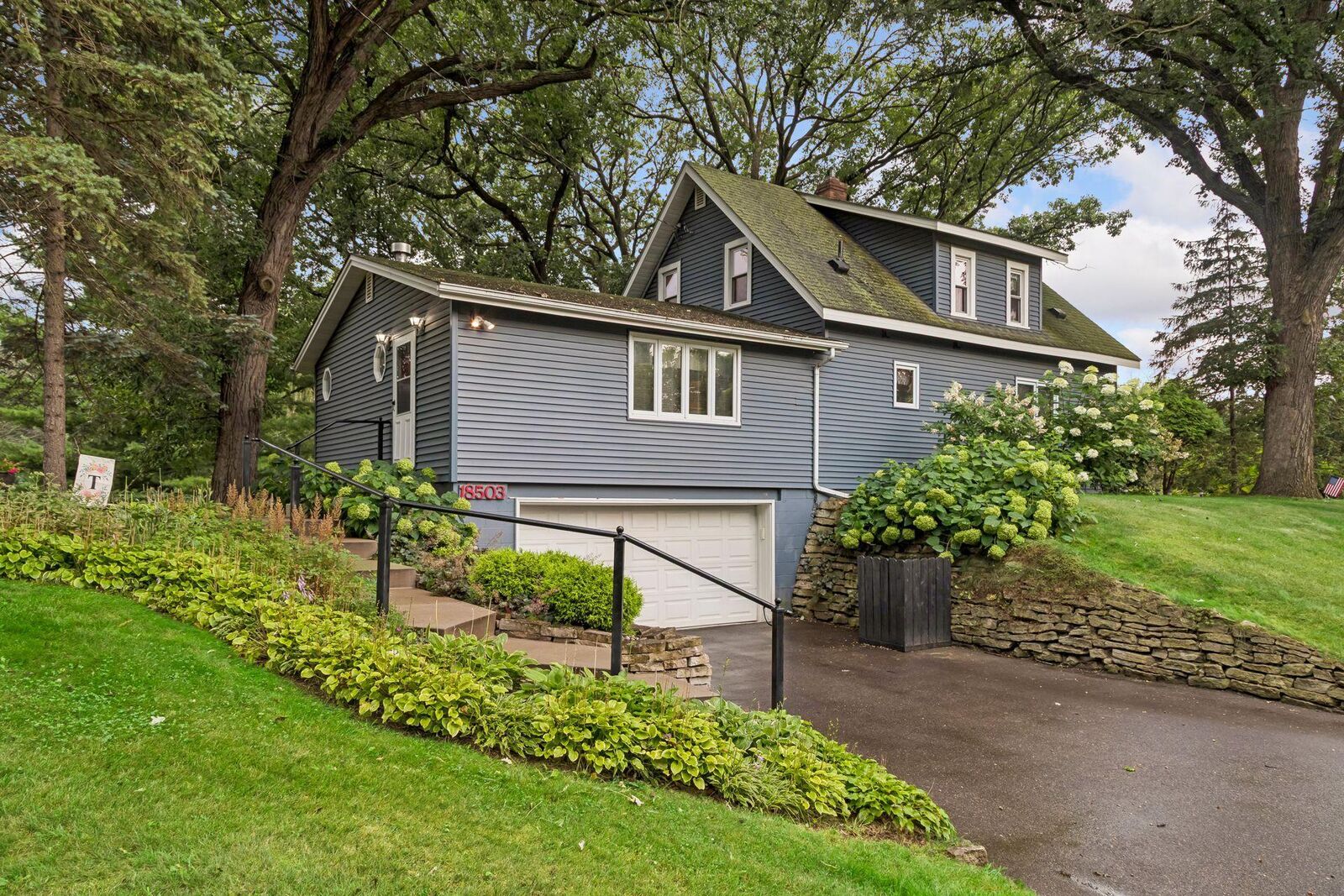 Property Photo:  18503 Hanus Road  MN 55345 