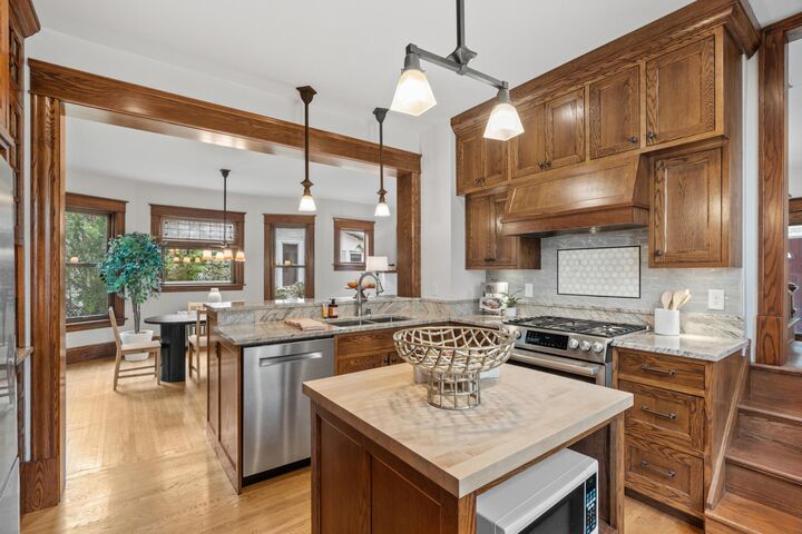 Property Photo:  3517 Humboldt Avenue S  MN 55408 