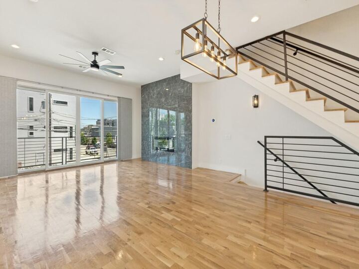 Property Photo: 4119 Munger Avenue TX 75204