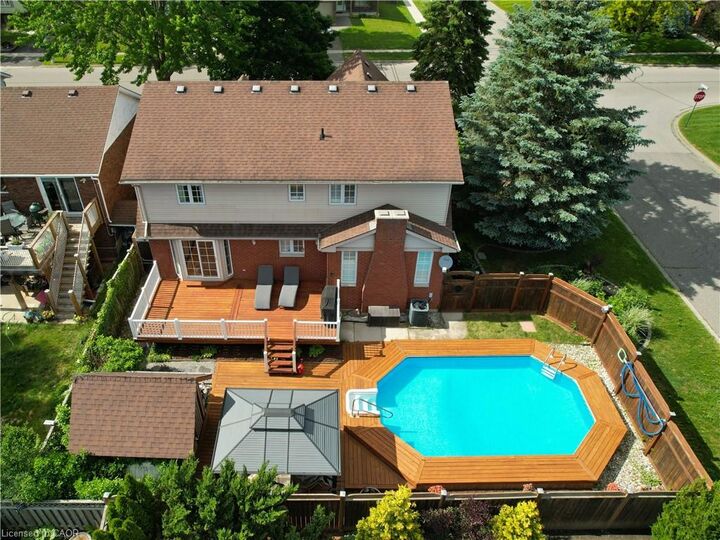 Property Photo:  120 Lynndale Road  ON N3Y 5E5 