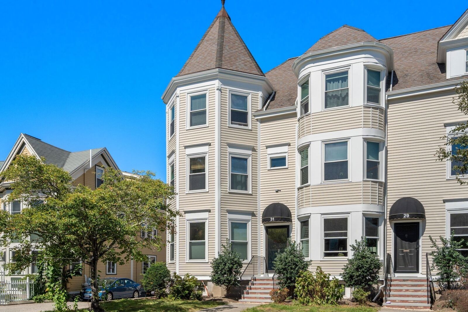 Property Photo: 31 Highland Avenue 2 MA 02460