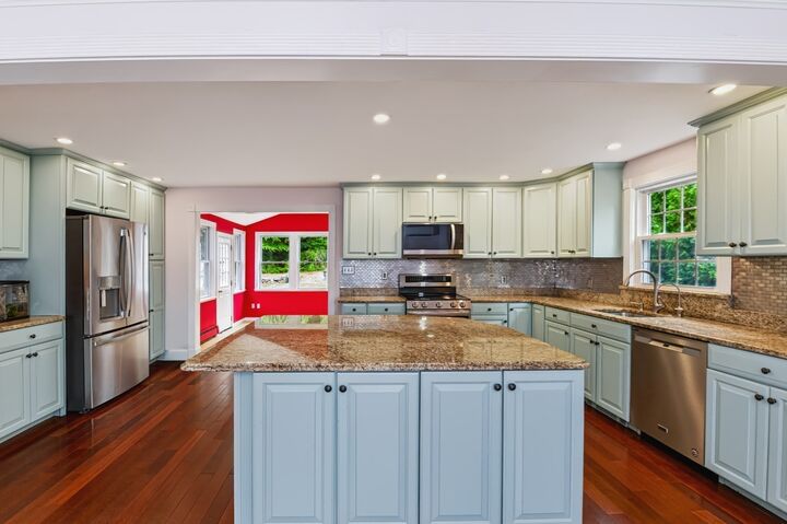 Property Photo:  194 W Sutton Rd  MA 01590 