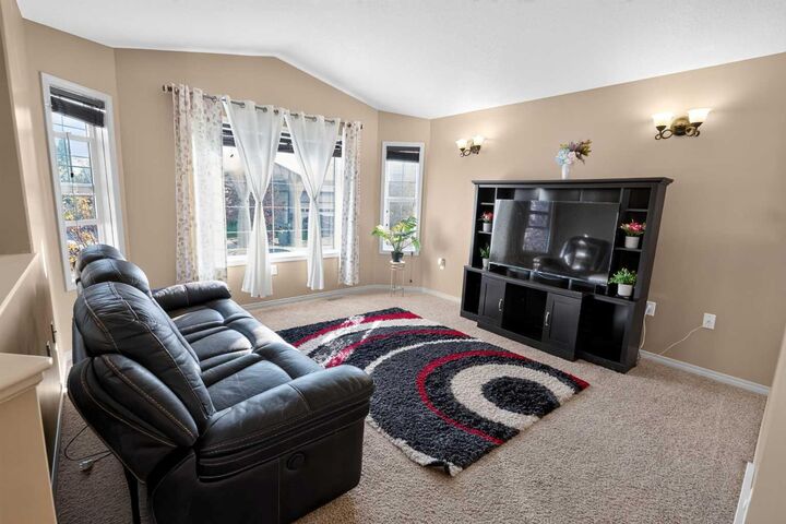 Property Photo: 8914 71 Avenue AB T8X 0E1