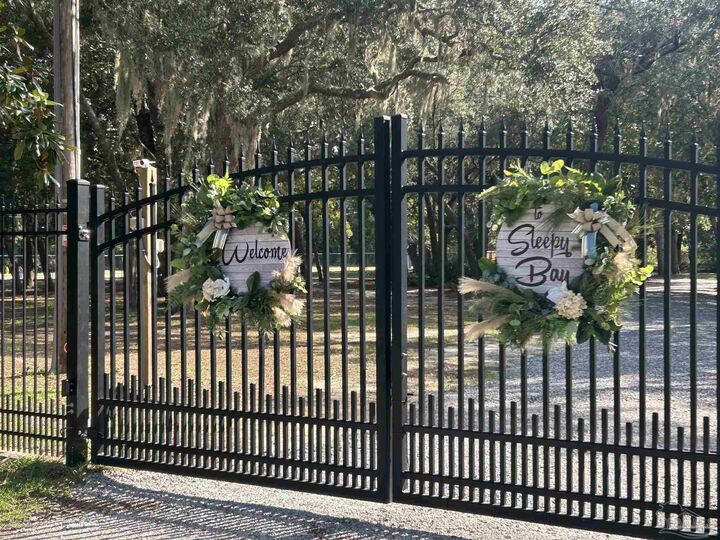 Property Photo: 8215 Stillwater Cv FL 32566