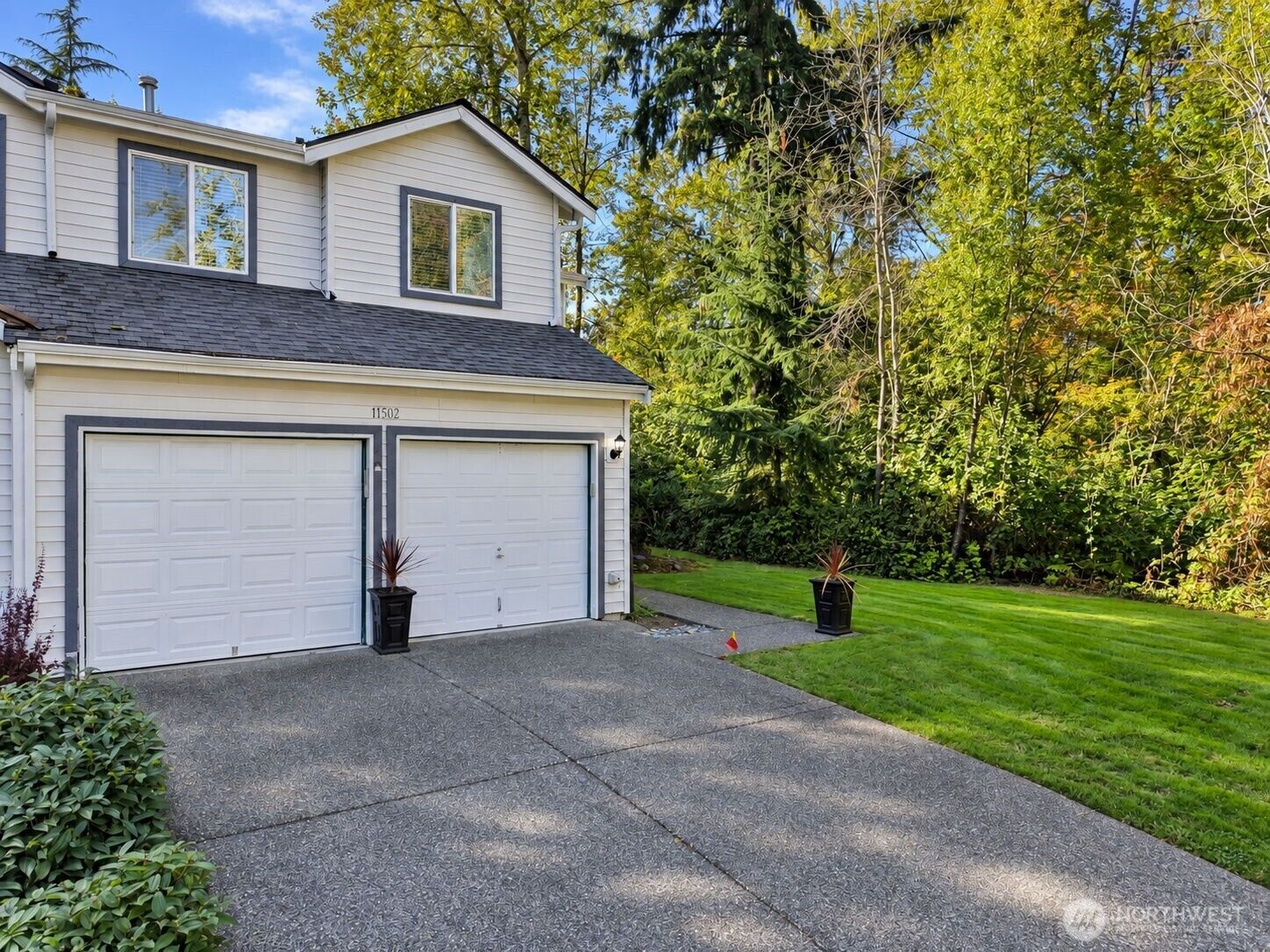 Property Photo:  11502 SE 221st Place  WA 98031 