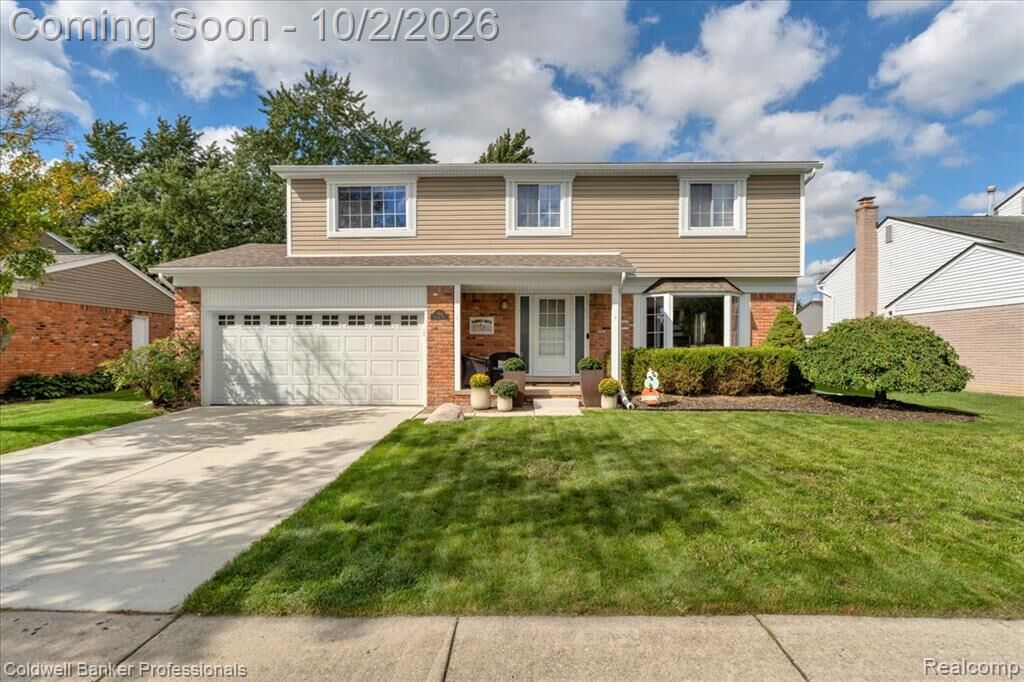 Property Photo:  454 Queens Way  MI 48188 
