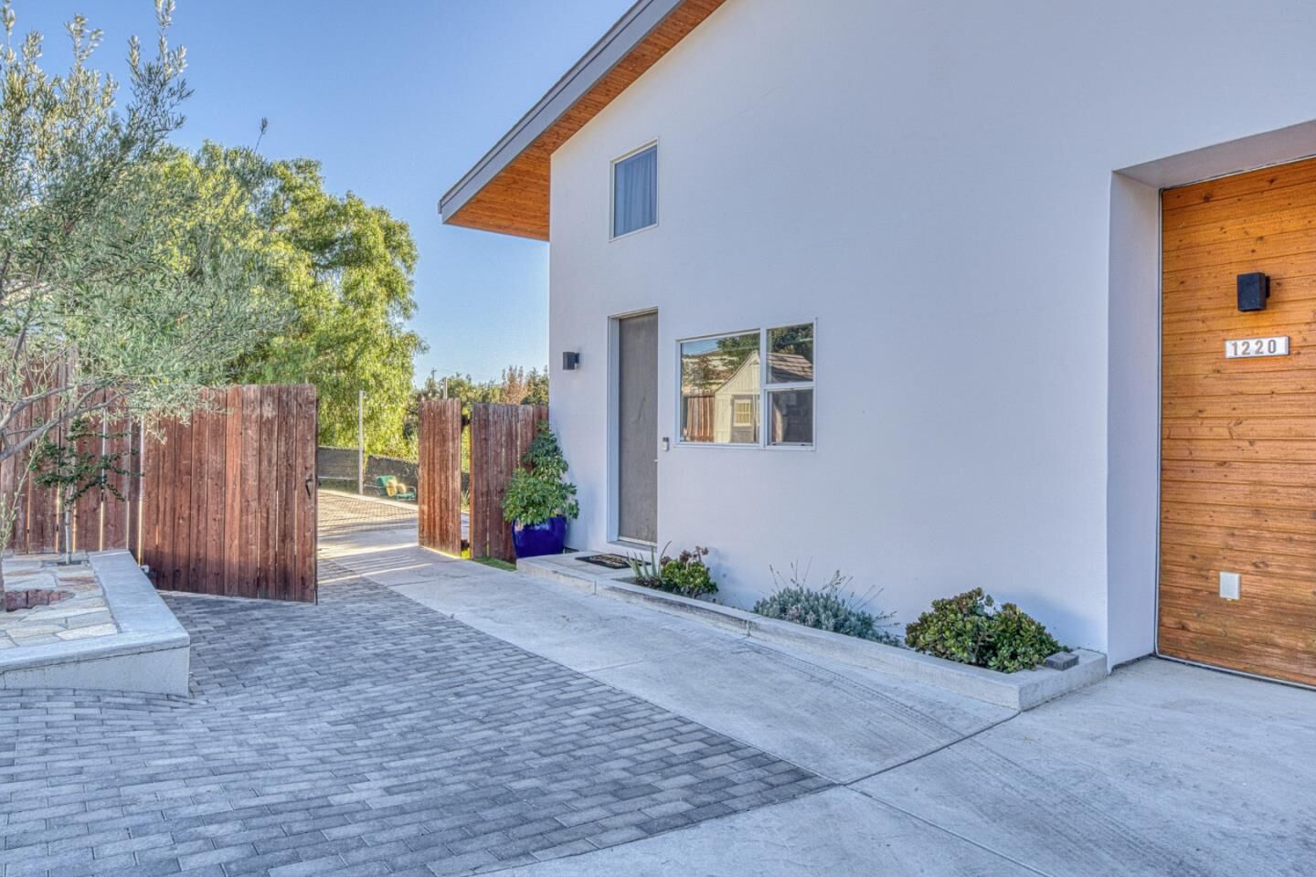 Property Photo:  1220 Mulberry Street  CA 95023 