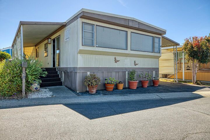 Property Photo:  1040 38th Avenue 43  CA 95062 