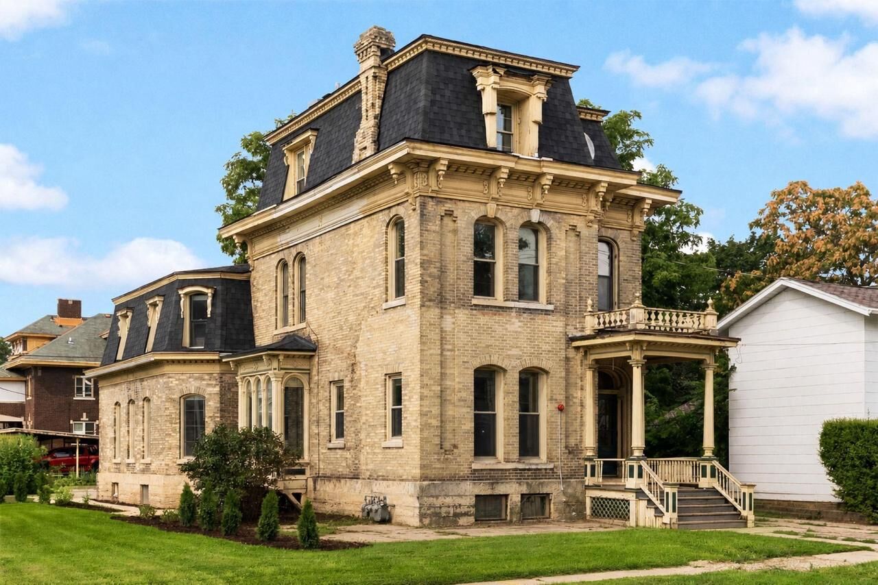 Property Photo: 170 S Jackson Street WI 53548