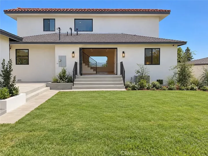 Property Photo:  205 Via Los Altos  CA 90277 
