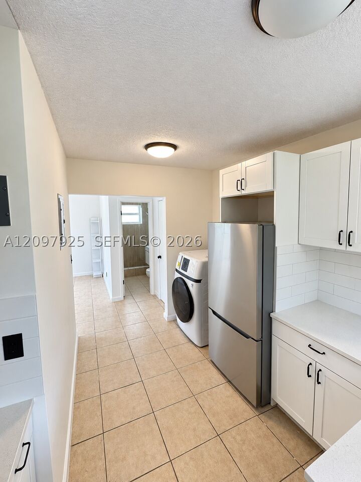 Property Photo:  1521 NW 5th Ave  FL 33311 