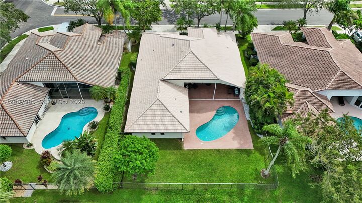 Property Photo: 2649 Miller Ct FL 33332