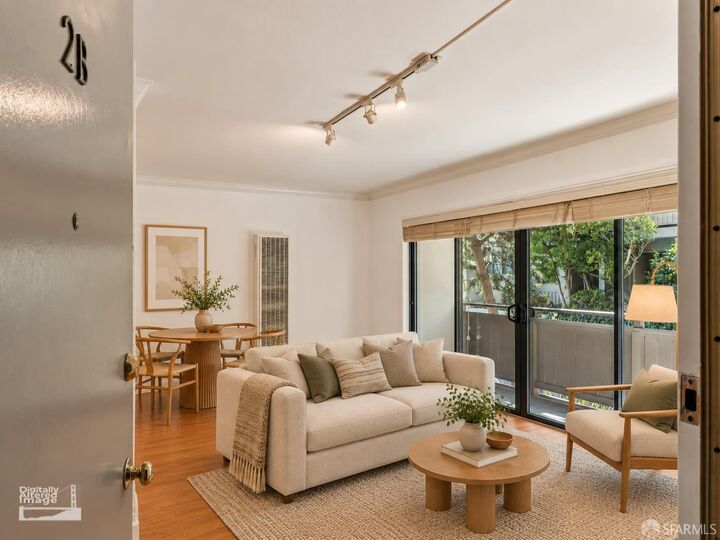 Property Photo:  1817 California Street 2B  CA 94109 