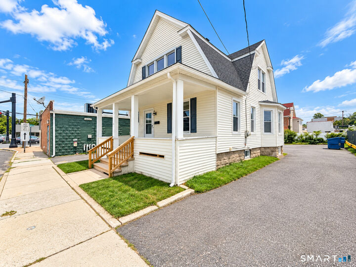 Property Photo:  6 Spring Street  CT 06460 