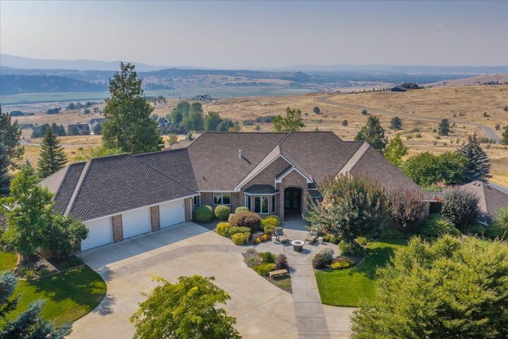 Property Photo:  3217 S Quinimose Rd  WA 99019 