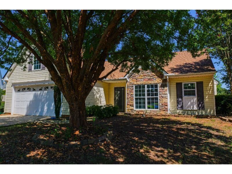 Property Photo:  516 Thurston Court  SC 29388 