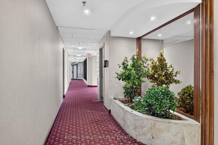 Property Photo:  22 Hanover Road 708  ON L6S 5K7 