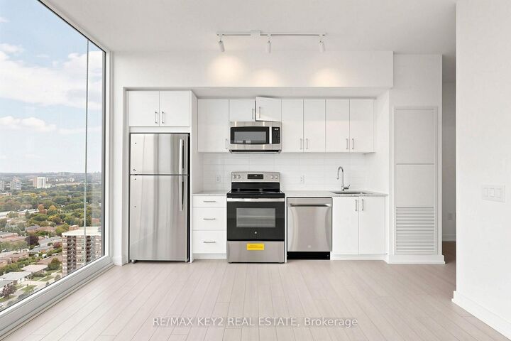 Property Photo:  4010 Eglinton Avenue W 2719  ON M9A 0G5 