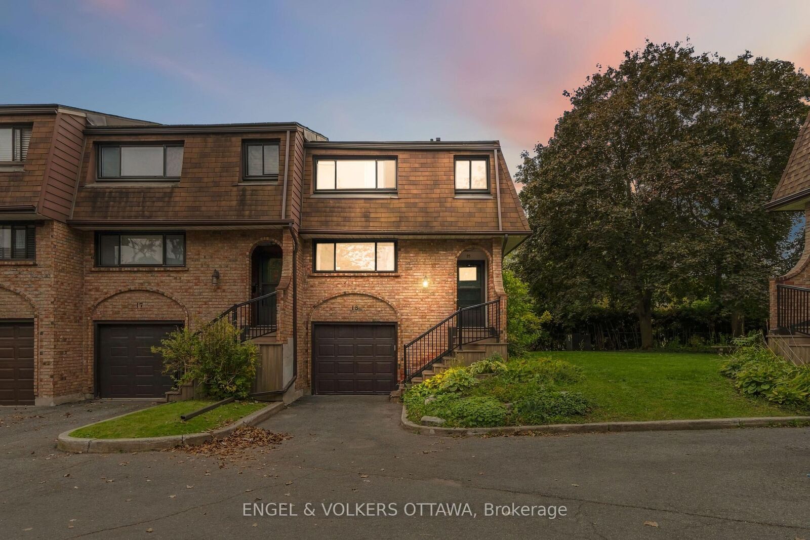 Property Photo: 2 Bertona Street 18 ON K2G 0W2