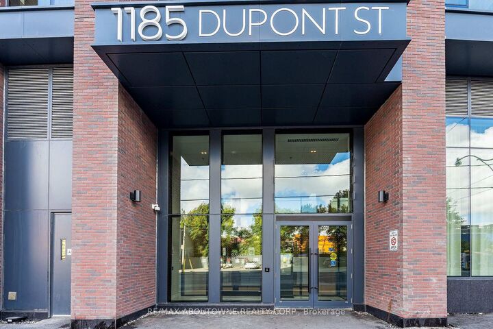 Property Photo:  1185 Dupont Street 2703  ON M6H 0G5 