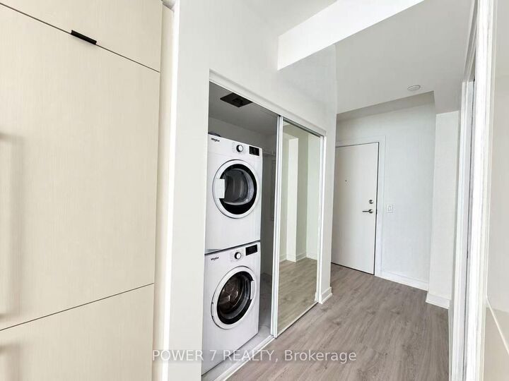 Property Photo: 252 Church Street 5007 ON M5B 0E6