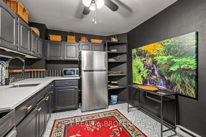 Property Photo:  66 Greenview Drive 208  ON K7M 7C5 