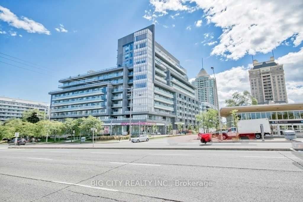 Property Photo: 7 Kenaston Gardens Lph7 ON M2K 1G7